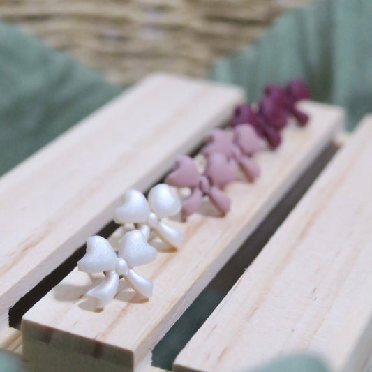 Dainty bow studs