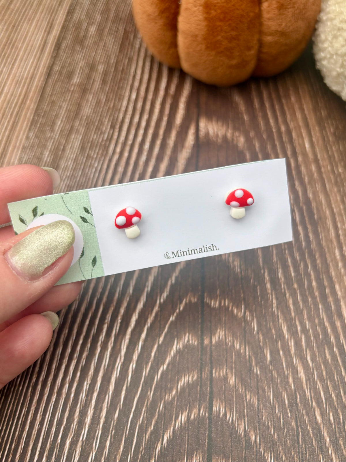 Toadstool studs