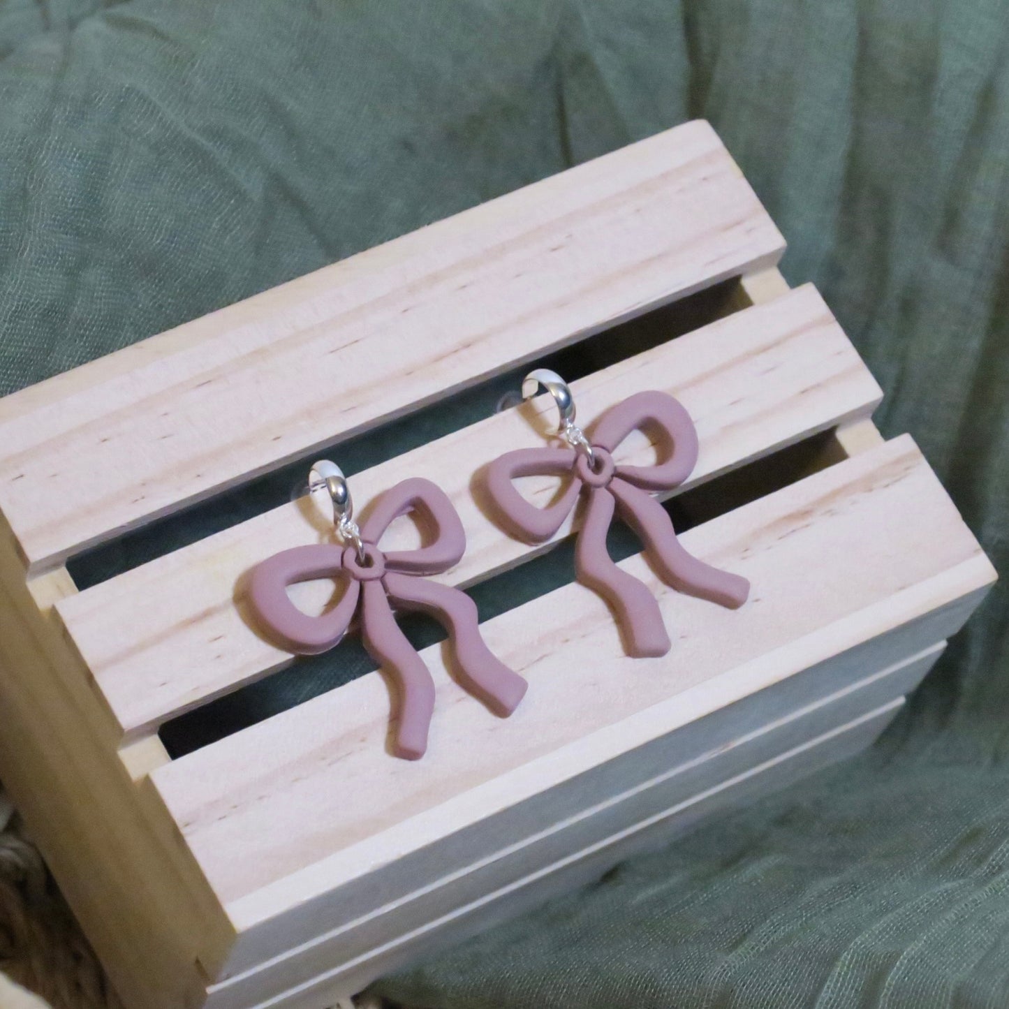 Bow half hoops
