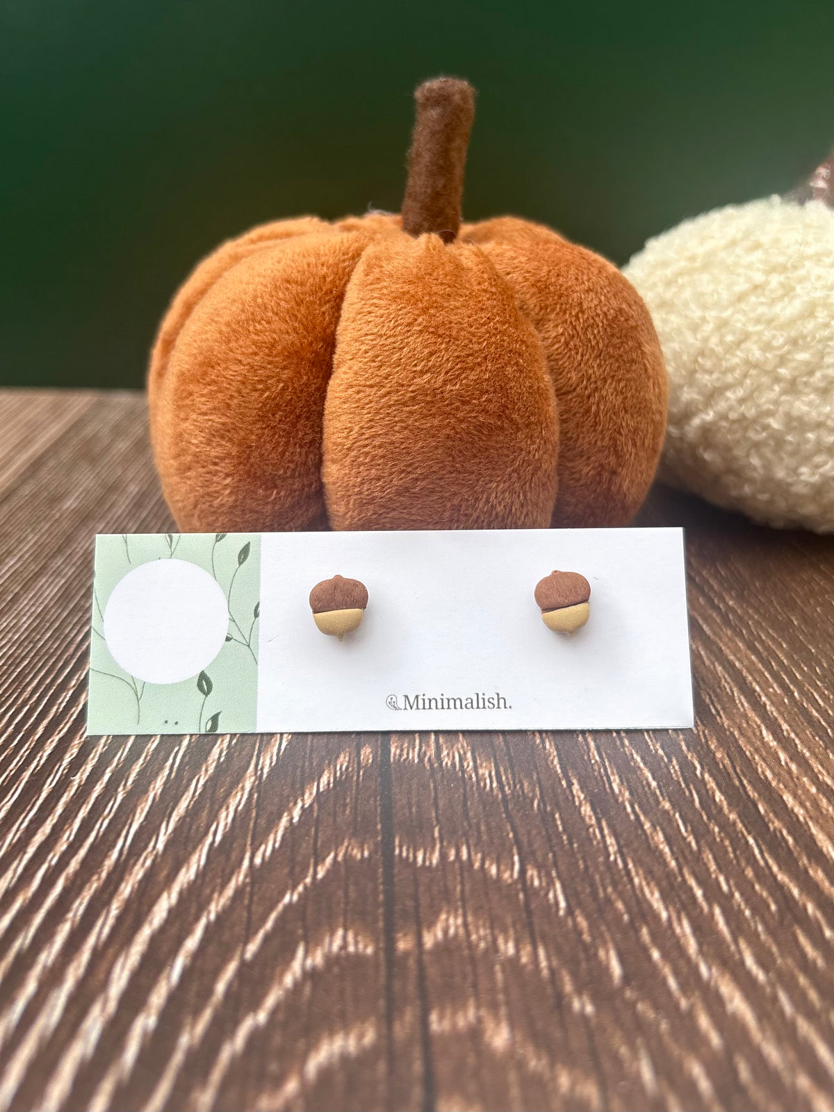 Acorn studs