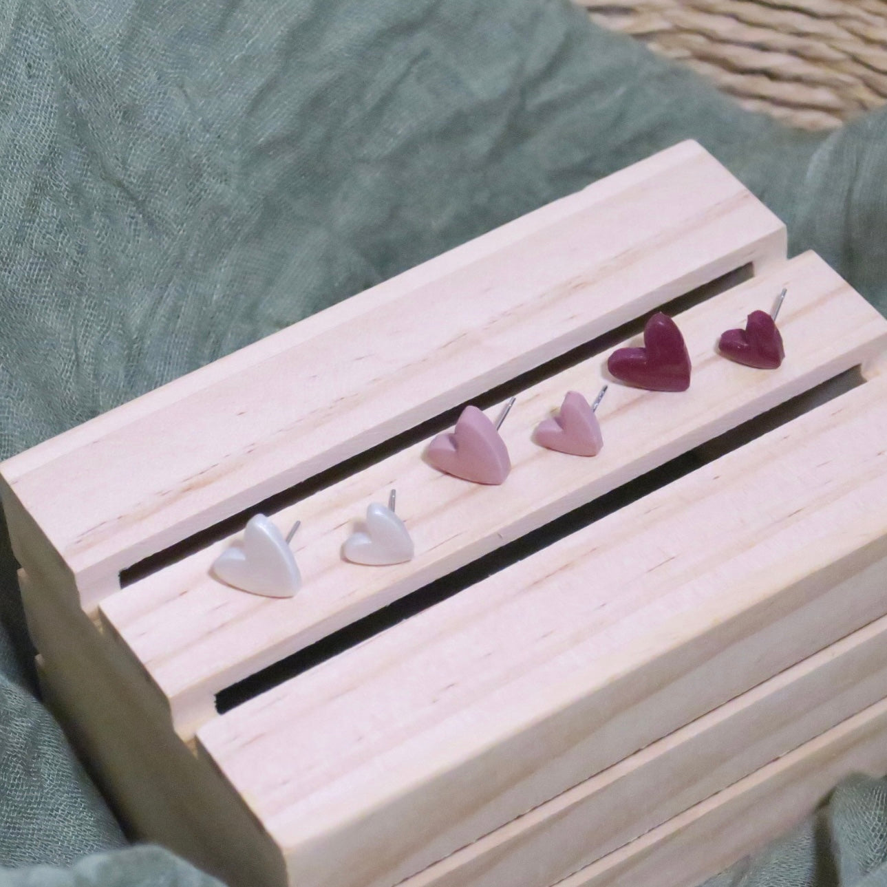 Simple heart studs