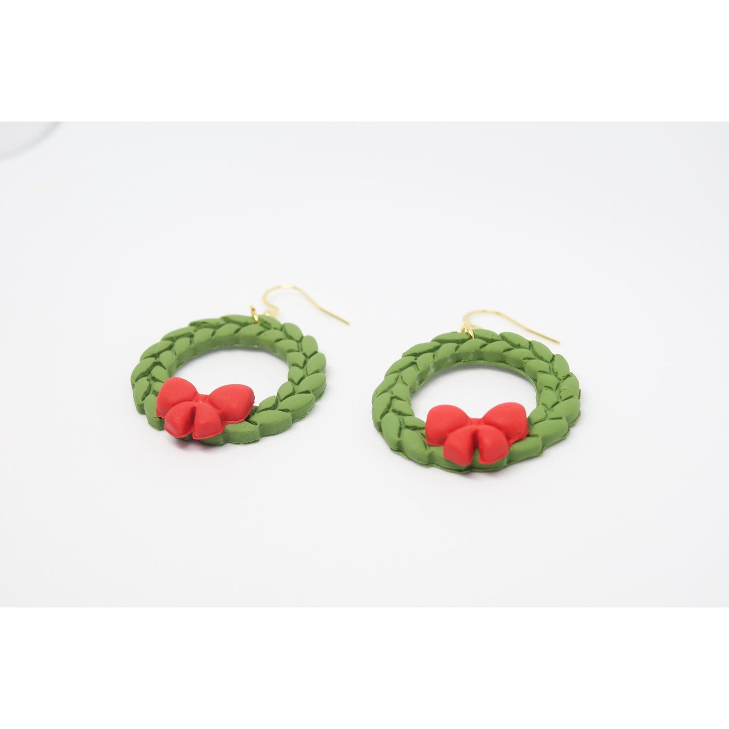 Wreath dangles