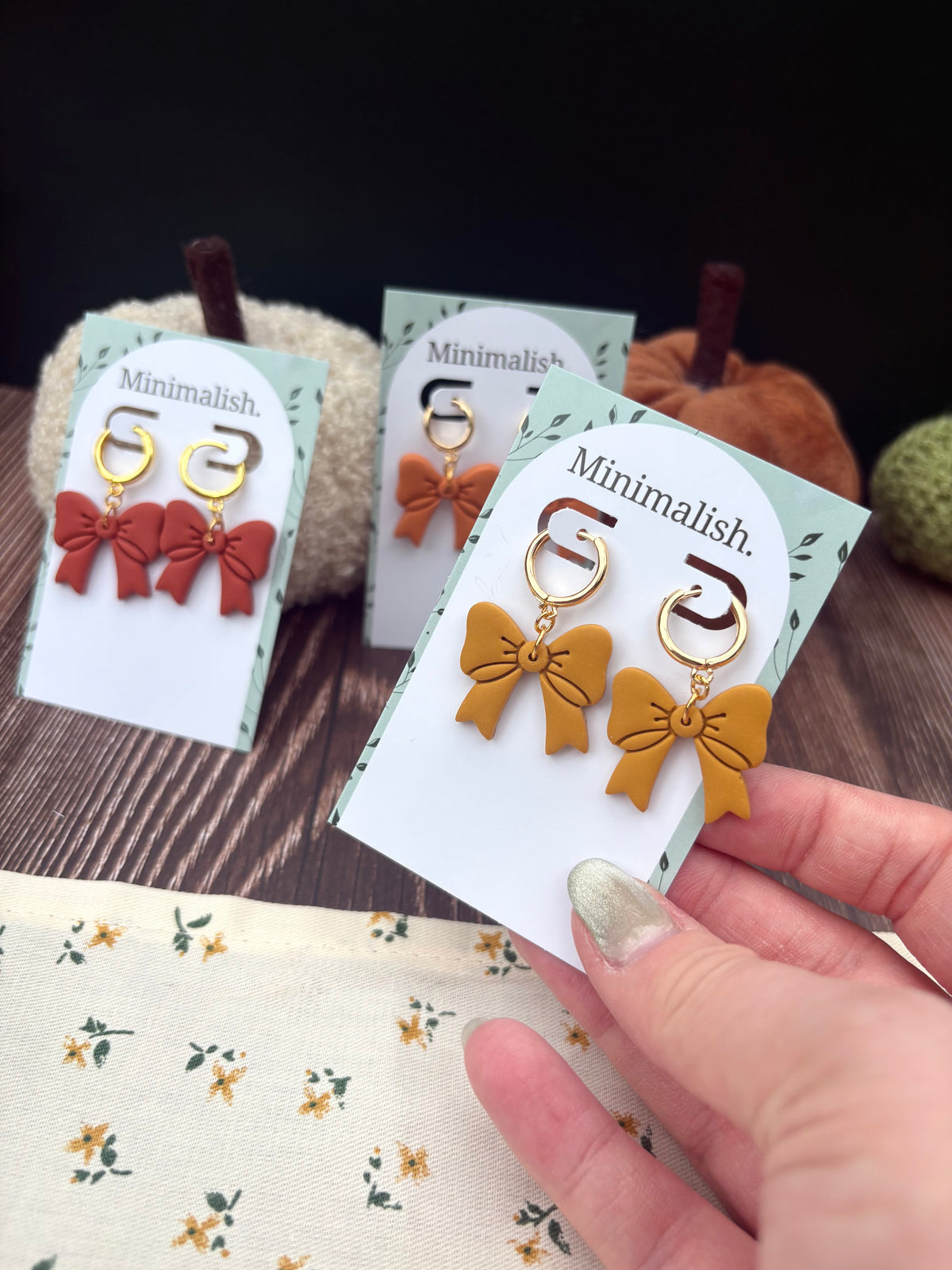 Autumn bows